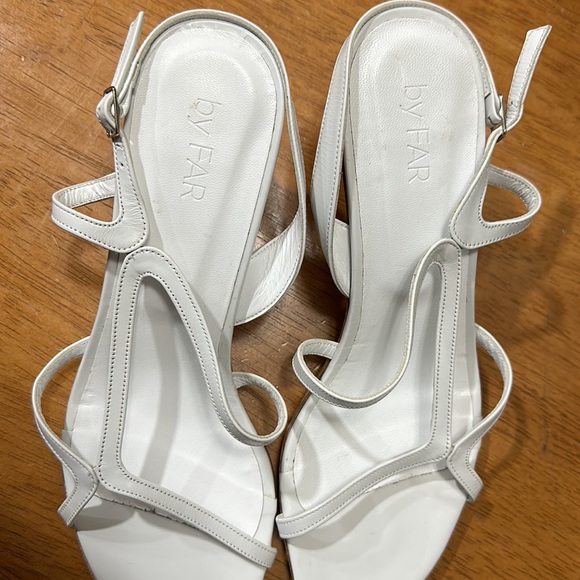 Brand New by FAR Brigette Optic White Leather Sandals - Picture 4 of 5